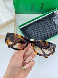 Picture of Bottega Veneta Sunglasses _SKUfw43304309fw